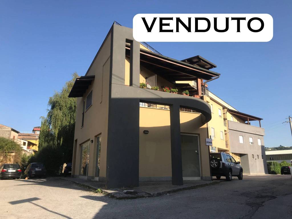 appartamento in vendita ad Isola del Liri in zona Carnello