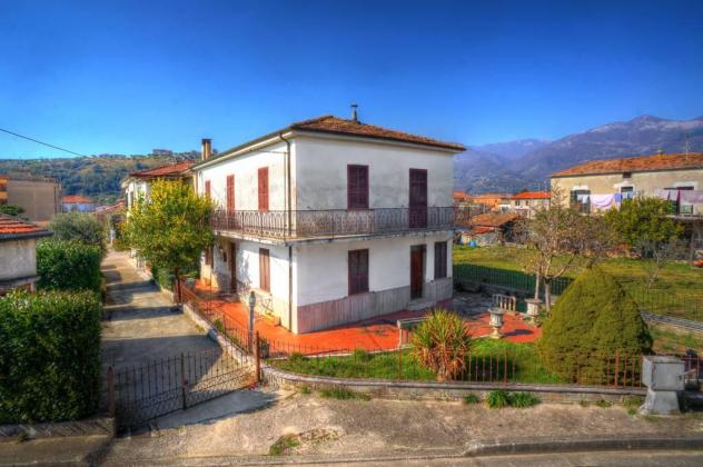 casa indipendente in vendita ad Isola del Liri