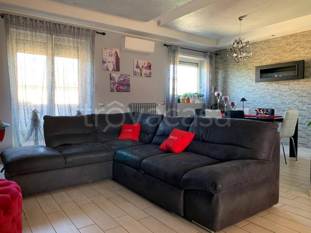 appartamento in vendita ad Isola del Liri in zona Carnello
