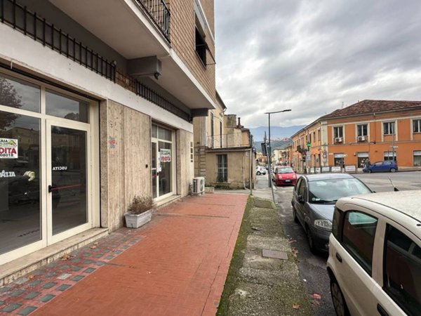 negozio in vendita ad Isola del Liri
