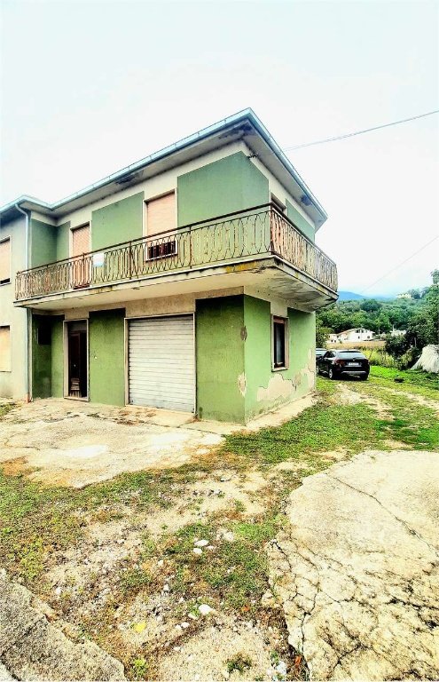 casa indipendente in vendita ad Isola del Liri