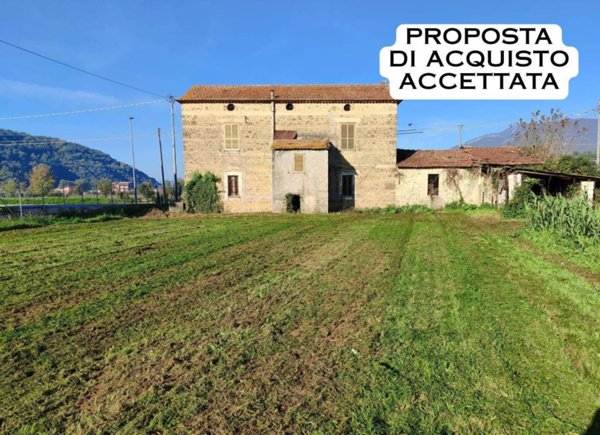 casa indipendente in vendita ad Isola del Liri