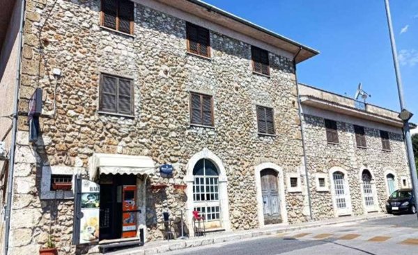 appartamento in vendita ad Isola del Liri in zona Carnello