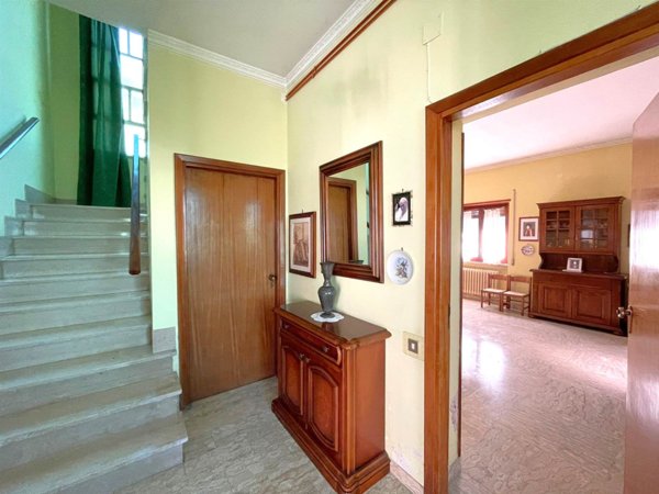 casa indipendente in vendita ad Isola del Liri in zona Capitino