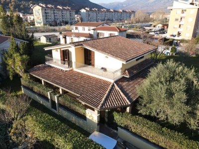 casa indipendente in vendita ad Isola del Liri