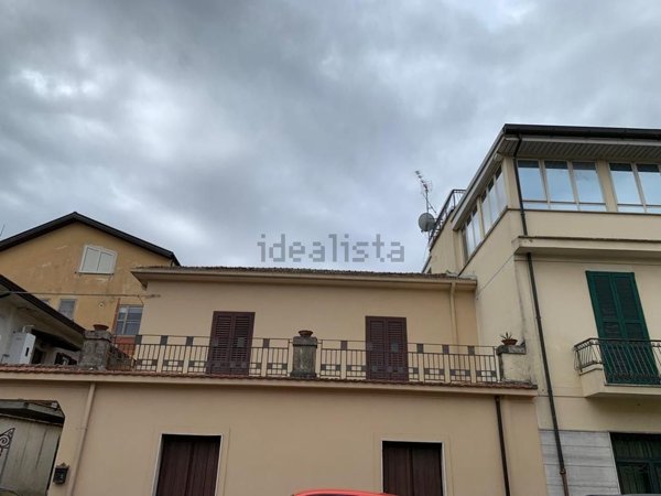 casa indipendente in vendita ad Isola del Liri