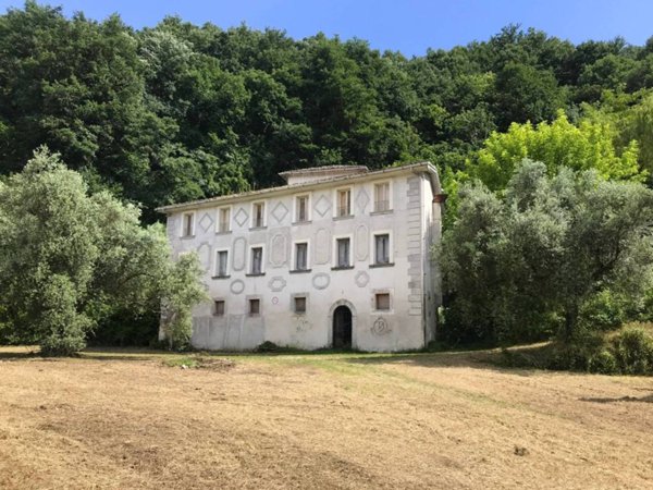 casa indipendente in vendita ad Isola del Liri in zona Capitino