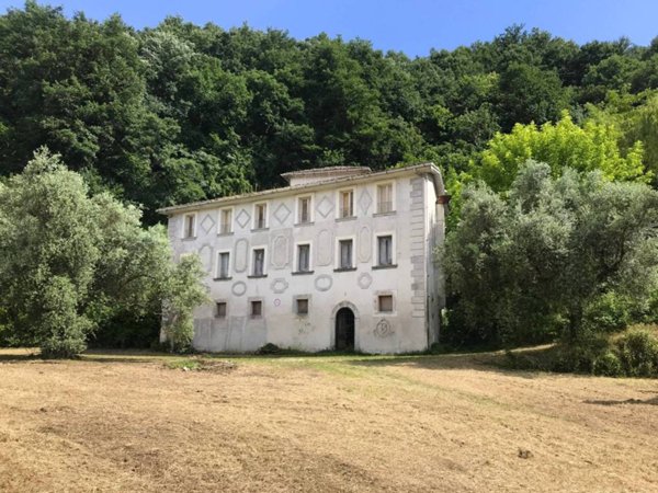 casa indipendente in vendita ad Isola del Liri