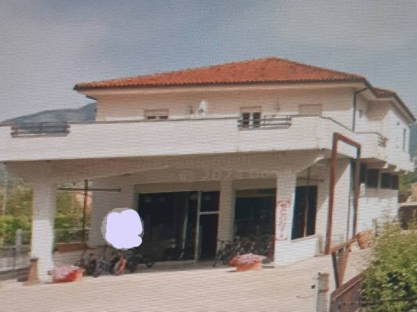 negozio in vendita ad Isola del Liri