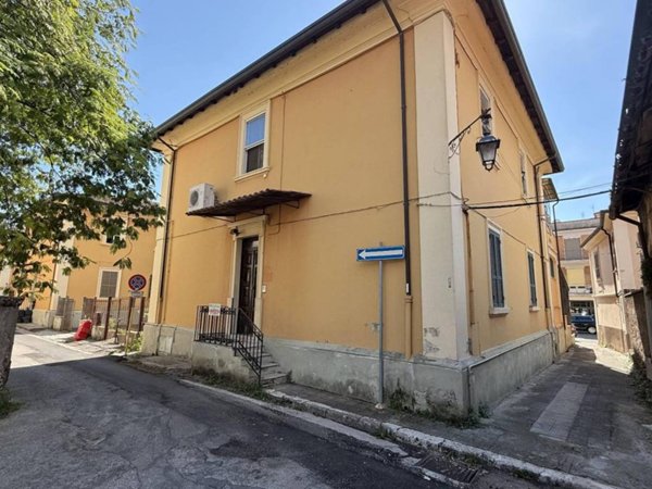 appartamento in vendita ad Isola del Liri