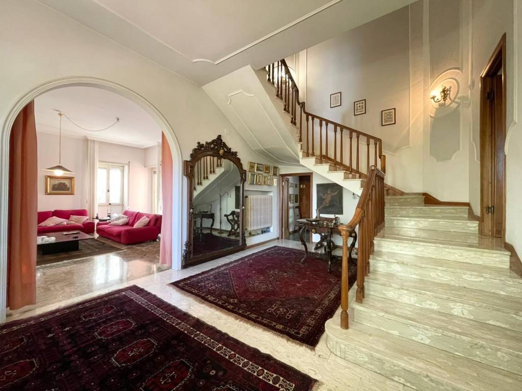 casa indipendente in vendita ad Isola del Liri