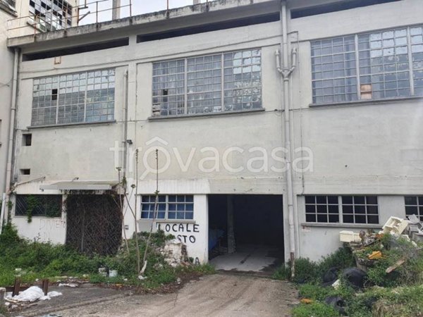 locale commerciale in vendita ad Isola del Liri