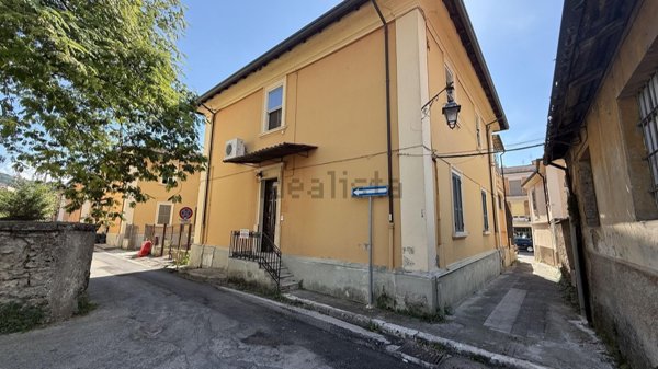 appartamento in vendita ad Isola del Liri