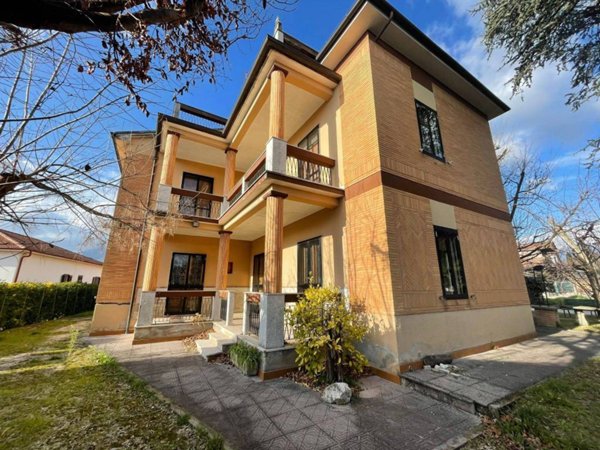 casa indipendente in vendita ad Isola del Liri