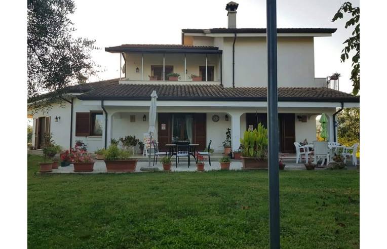 casa indipendente in vendita ad Isola del Liri