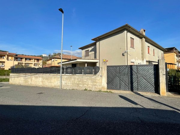 appartamento in vendita ad Isola del Liri