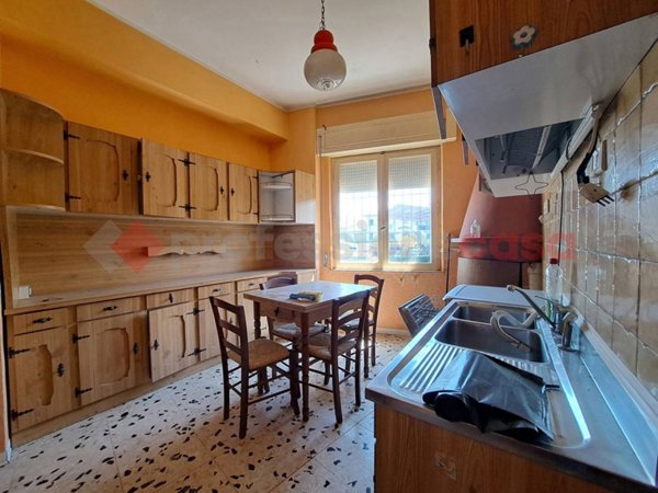 casa indipendente in vendita ad Isola del Liri in zona Carnello