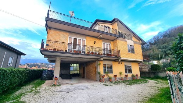 casa indipendente in vendita ad Isola del Liri