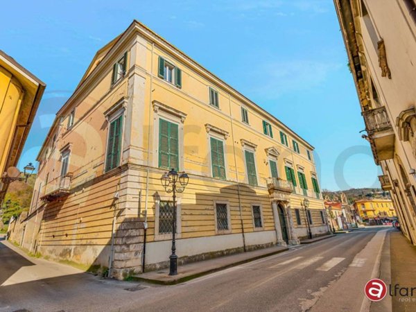 intera palazzina in vendita ad Isola del Liri