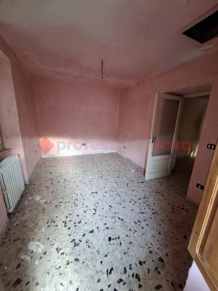 casa indipendente in vendita ad Isola del Liri