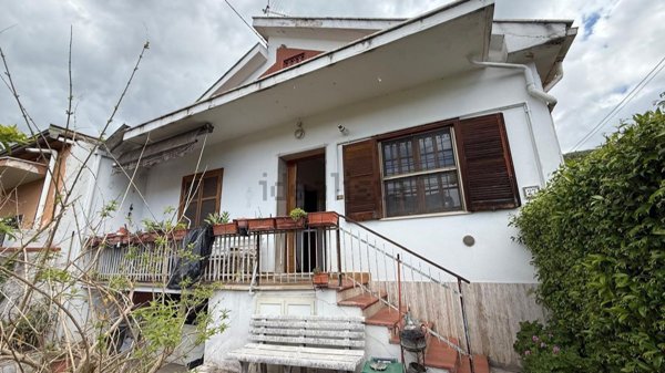 casa semindipendente in vendita ad Isola del Liri