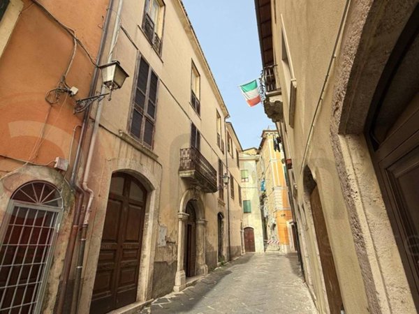 appartamento in vendita ad Isola del Liri