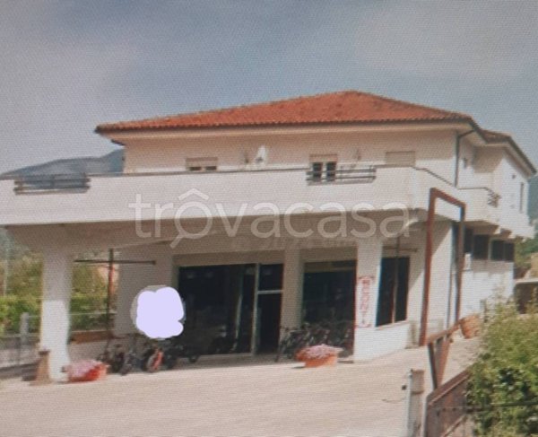 negozio in vendita ad Isola del Liri in zona San Paolo