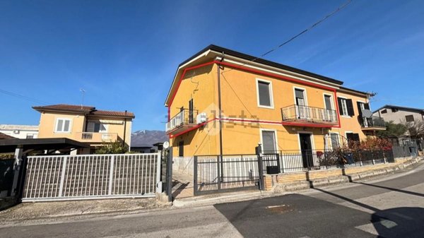 appartamento in vendita ad Isola del Liri in zona Capitino