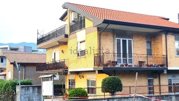 casa indipendente in vendita ad Isola del Liri