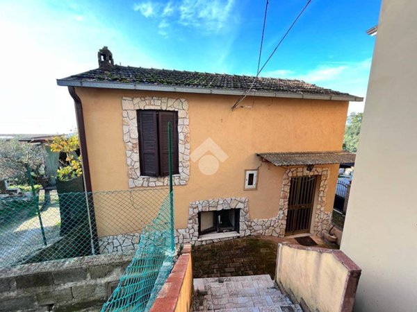 casa indipendente in vendita a Monte San Giovanni Campano in zona Colli