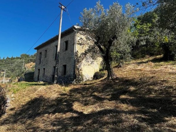 casa indipendente in vendita a Monte San Giovanni Campano