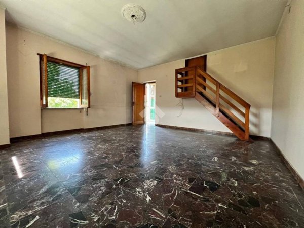 casa indipendente in vendita a Monte San Giovanni Campano in zona Chiaiamari
