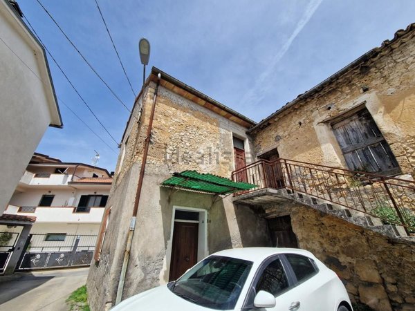 quadrivano in vendita a Monte San Giovanni Campano