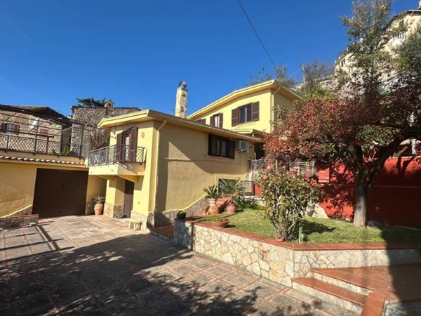 casa indipendente in vendita a Monte San Giovanni Campano