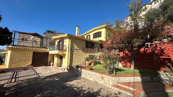 casa indipendente in vendita a Monte San Giovanni Campano