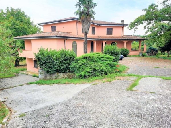 casa indipendente in vendita a Monte San Giovanni Campano