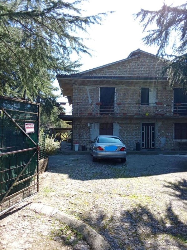 casa indipendente in vendita a Monte San Giovanni Campano