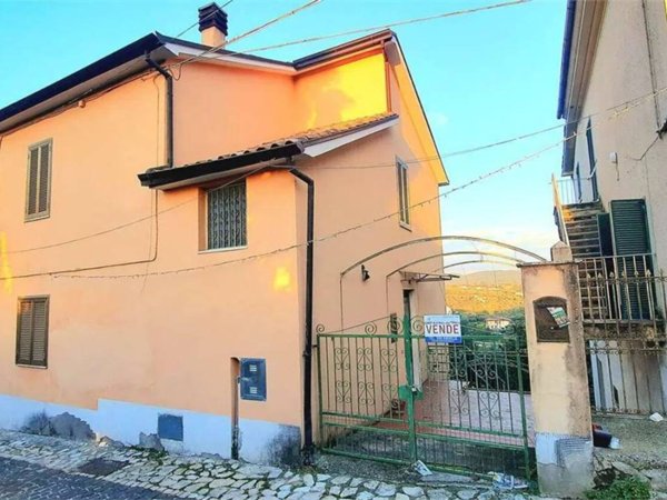 casa indipendente in vendita a Monte San Giovanni Campano in zona Colli