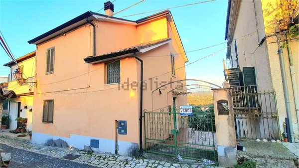 casa indipendente in vendita a Monte San Giovanni Campano in zona Colli