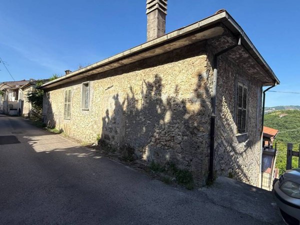 casa indipendente in vendita a Monte San Giovanni Campano in zona Chiaiamari