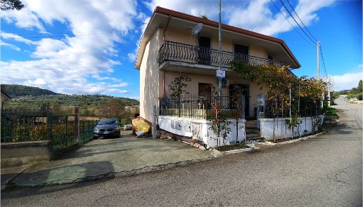 casa indipendente in vendita a Monte San Giovanni Campano