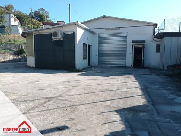 locale commerciale in vendita a Monte San Giovanni Campano in zona Chiaiamari