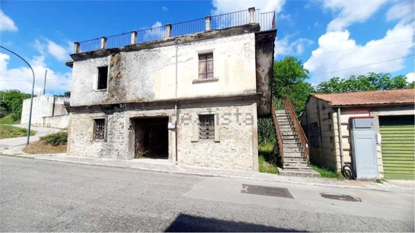 casa indipendente in vendita a Monte San Giovanni Campano