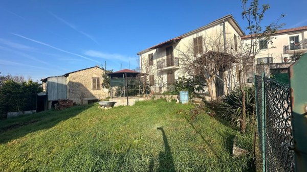 casa indipendente in vendita a Monte San Giovanni Campano