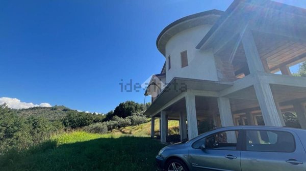 esavano in vendita a Monte San Giovanni Campano