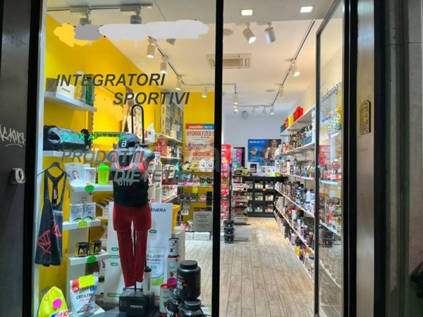 negozio in vendita a Monte San Giovanni Campano in zona Colli