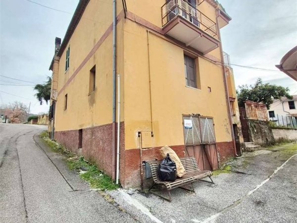 casa indipendente in vendita a Monte San Giovanni Campano