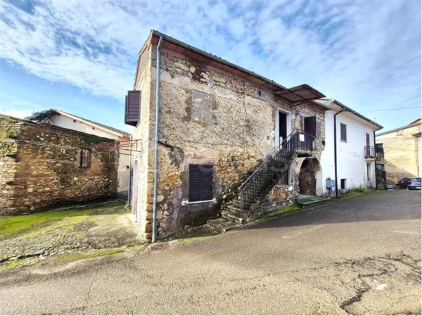 casa indipendente in vendita a Monte San Giovanni Campano