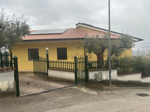 casa semindipendente in vendita a Monte San Giovanni Campano