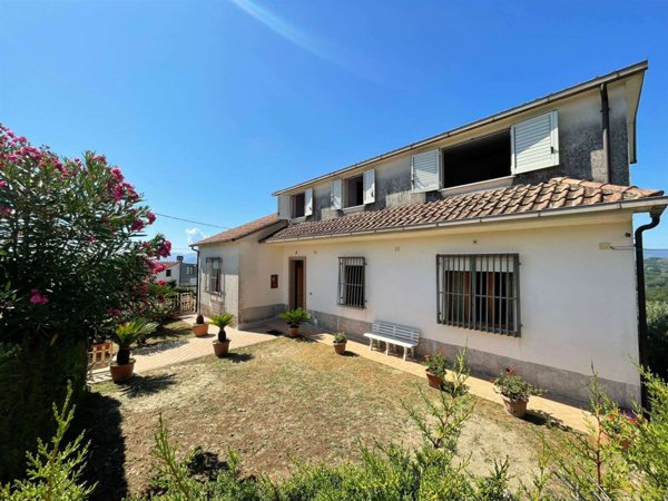casa indipendente in vendita a Monte San Giovanni Campano